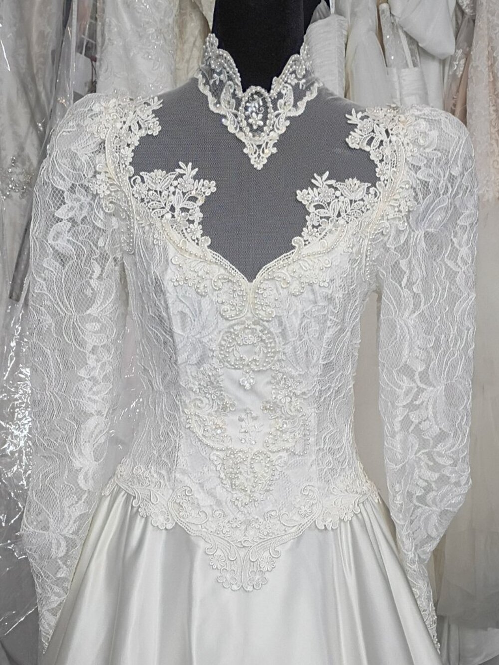 Vintage Ivory Silk Satin Lace Wedding Dress Sz 8 - Picture 5 of 11
